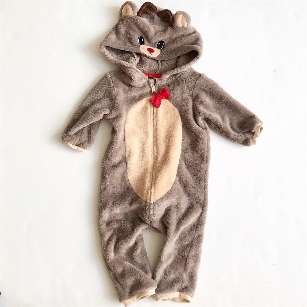 H&M soft plush reindeer jumper EUC 6-9 months